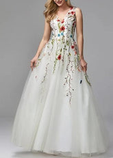 Boho Wedding Dress with Botanical Embroidery ET3041