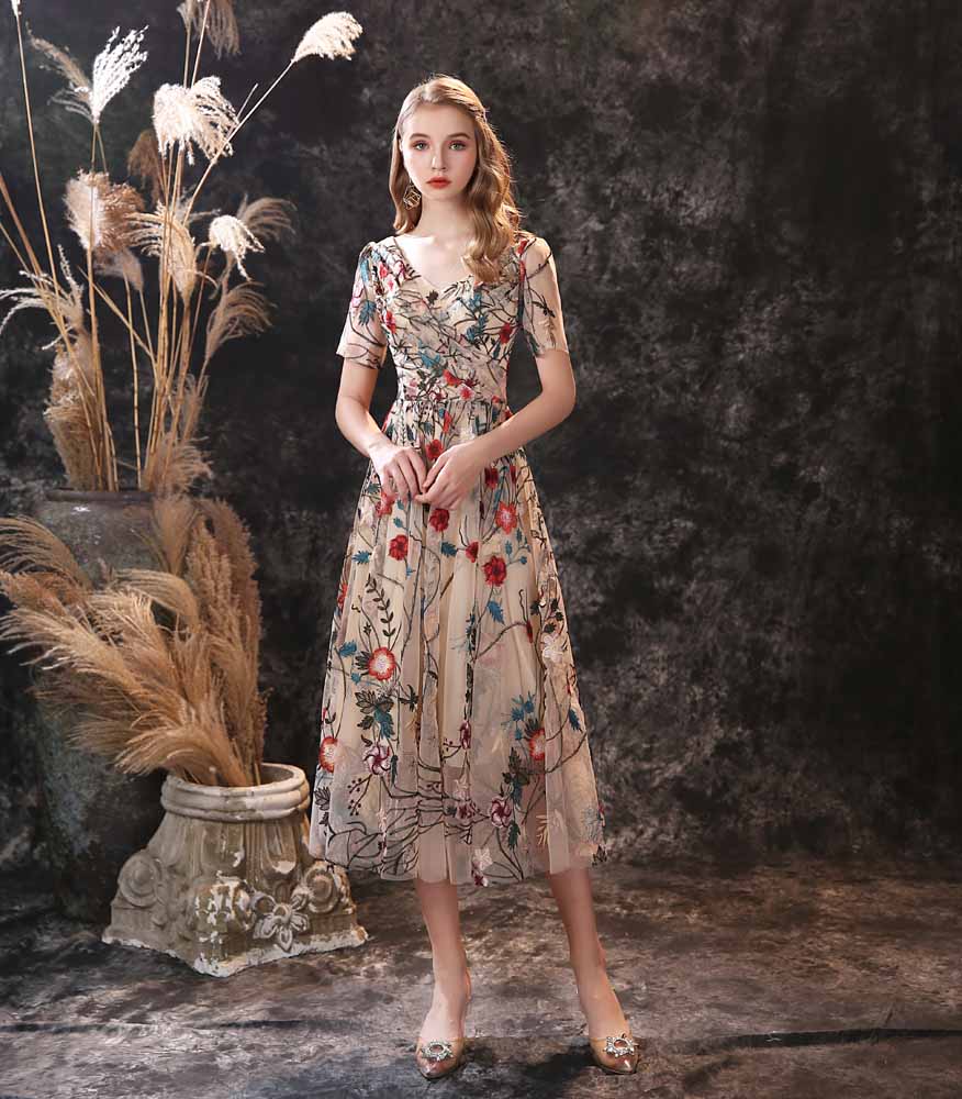 Short Vintage Style Formal Prom Dress EN3906 Size 26W / Champagne Short Vintage Style Formal Prom Dress EN3906 Size 26W / Champagne