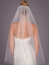 Short Fingertip One Layer Tulle Wedding Veil