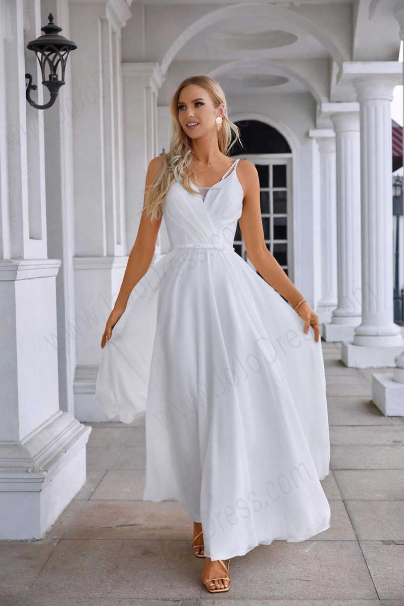Chiffon Simple Maxi Wedding Dress with Full Skirt EN5715 Size 26W / White Chiffon Simple Maxi Wedding Dress with Full Skirt EN5715 Size 26W / White