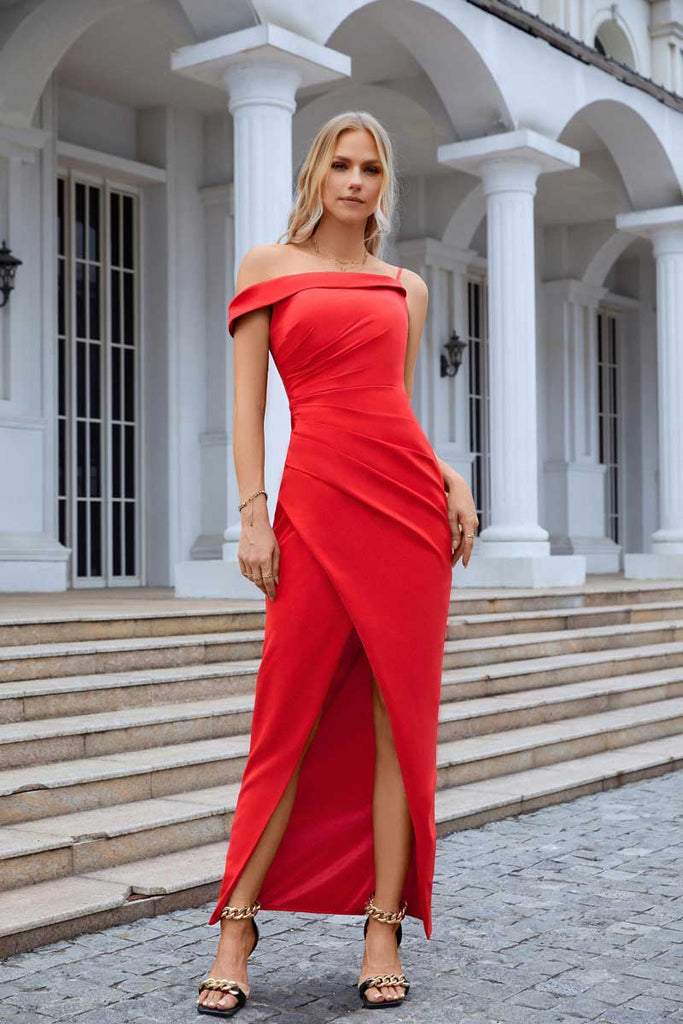 red maxi formal dress Sexy Prom Evening with Side Slit EN5711 Size 6 / Red Style:S25D073554 jul26 Retro Stage Pearl Halter The sweetheart neckline adds