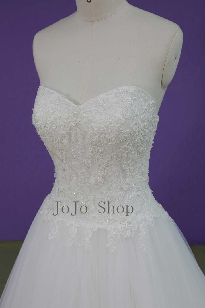 Ball Gown Lace Wedding Dress with Sweetheart Neckline RH1601