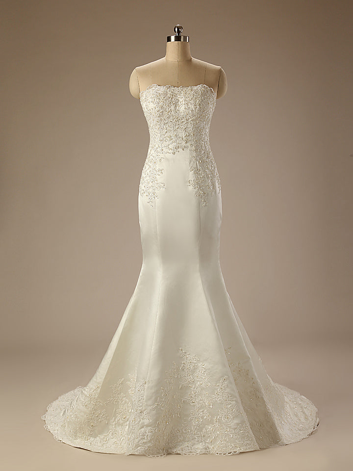 Elegant Strapless Lace Mermaid Dress 