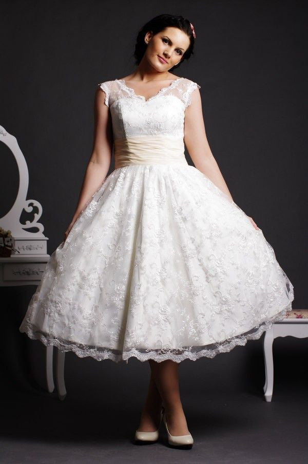 Retro 50s Tea Length Lace Dress with Cap Sleeves