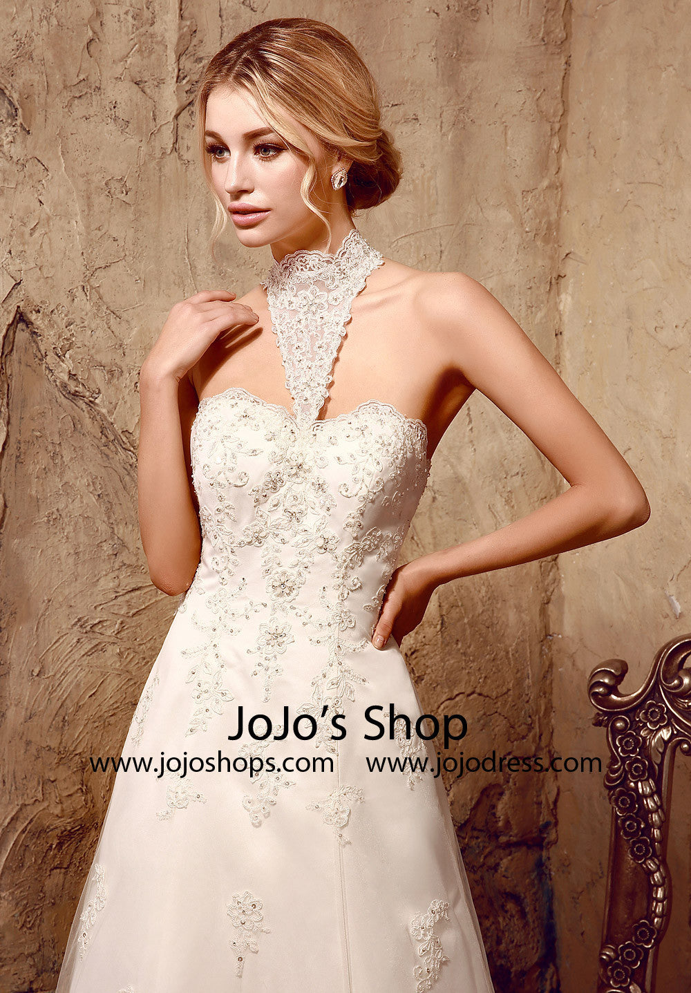 A-line Halter Style Lace Dress | HL1001