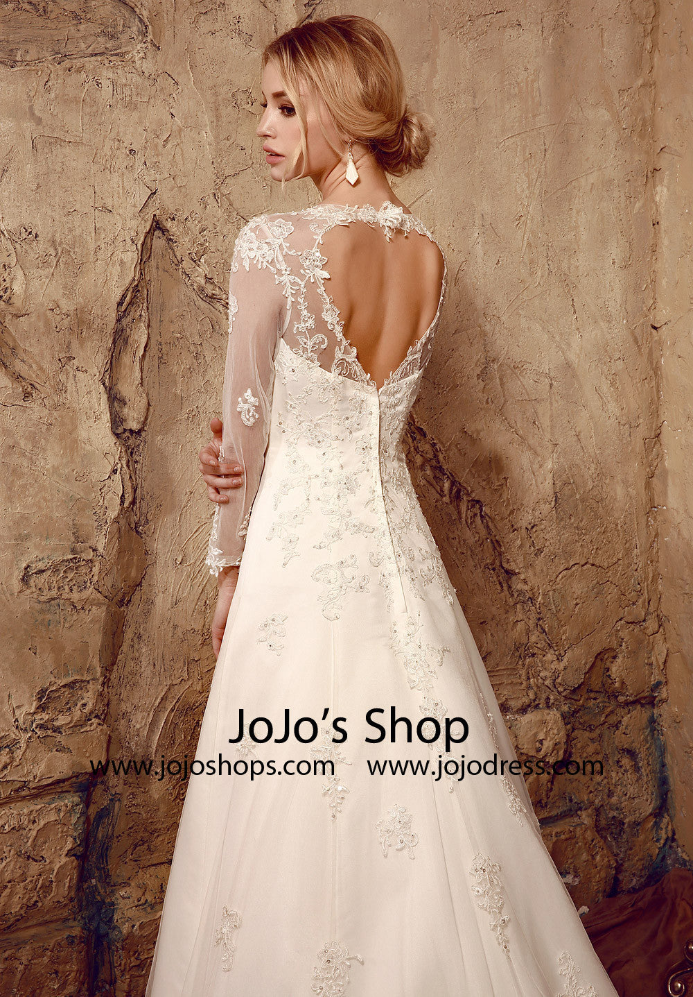 Vintage Style Lace Long Sleeves Dress with Keyhole Back | HL1022