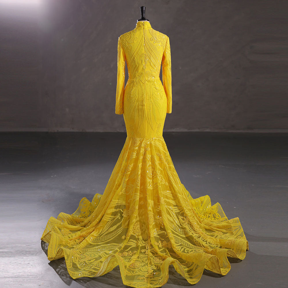 Hot Long Yellow Sequins Lace Formal Evening Dress with Halter Neck EN5411
