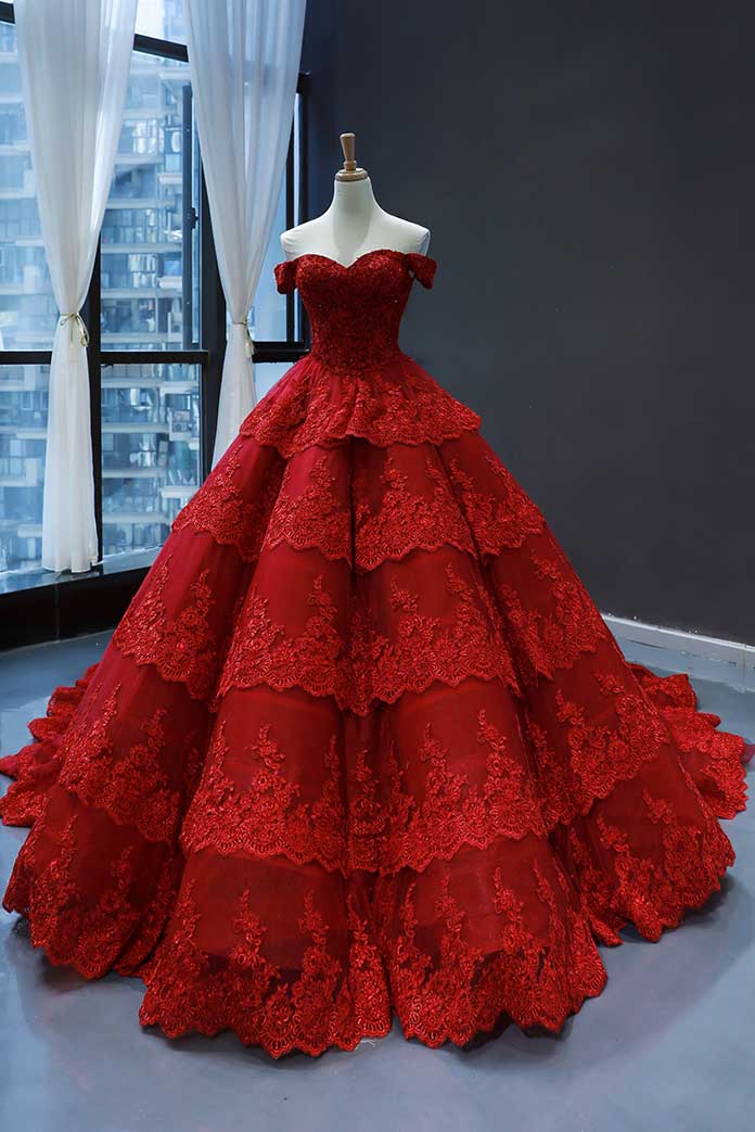Burgundy Wedding Guide: All The Amazing Ideas | Beautiful evening dresses, Ball  gowns, Gowns