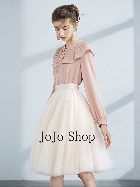 Short Knee Length Tulle Skirt Size 2 / Champagne Short Knee Length Tulle Skirt Size 2 / Champagne