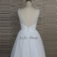 Sparkly Ball Gown Wedding Dress with V Neck QT1332