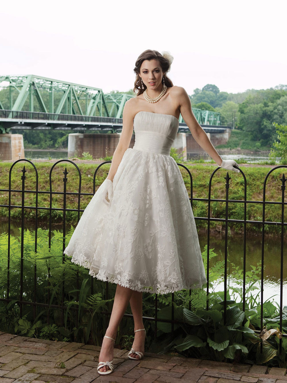 Retro 50s Strapless Lace Tea Length White Tulle Dress Size 10 / White