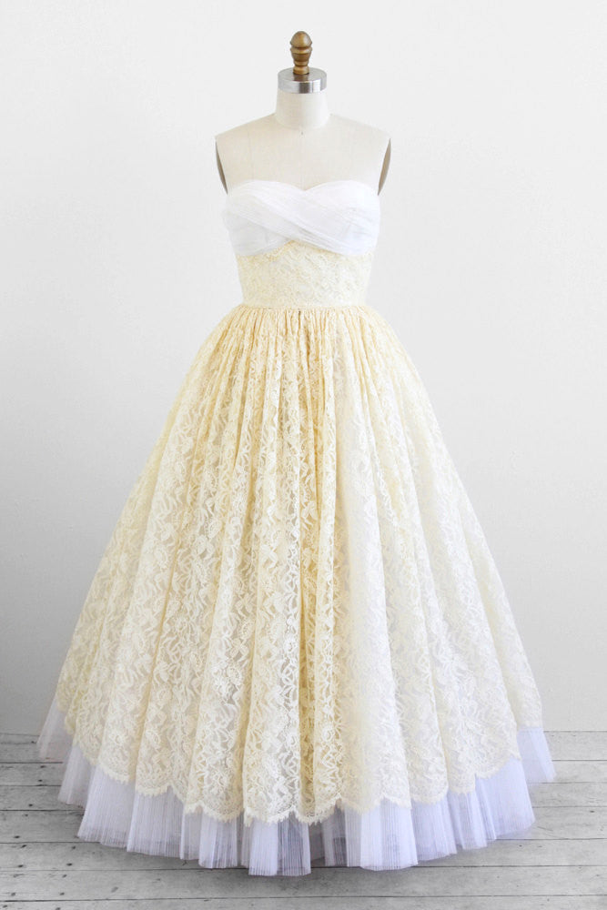 Vintage Ivory Strapless formal prom dress