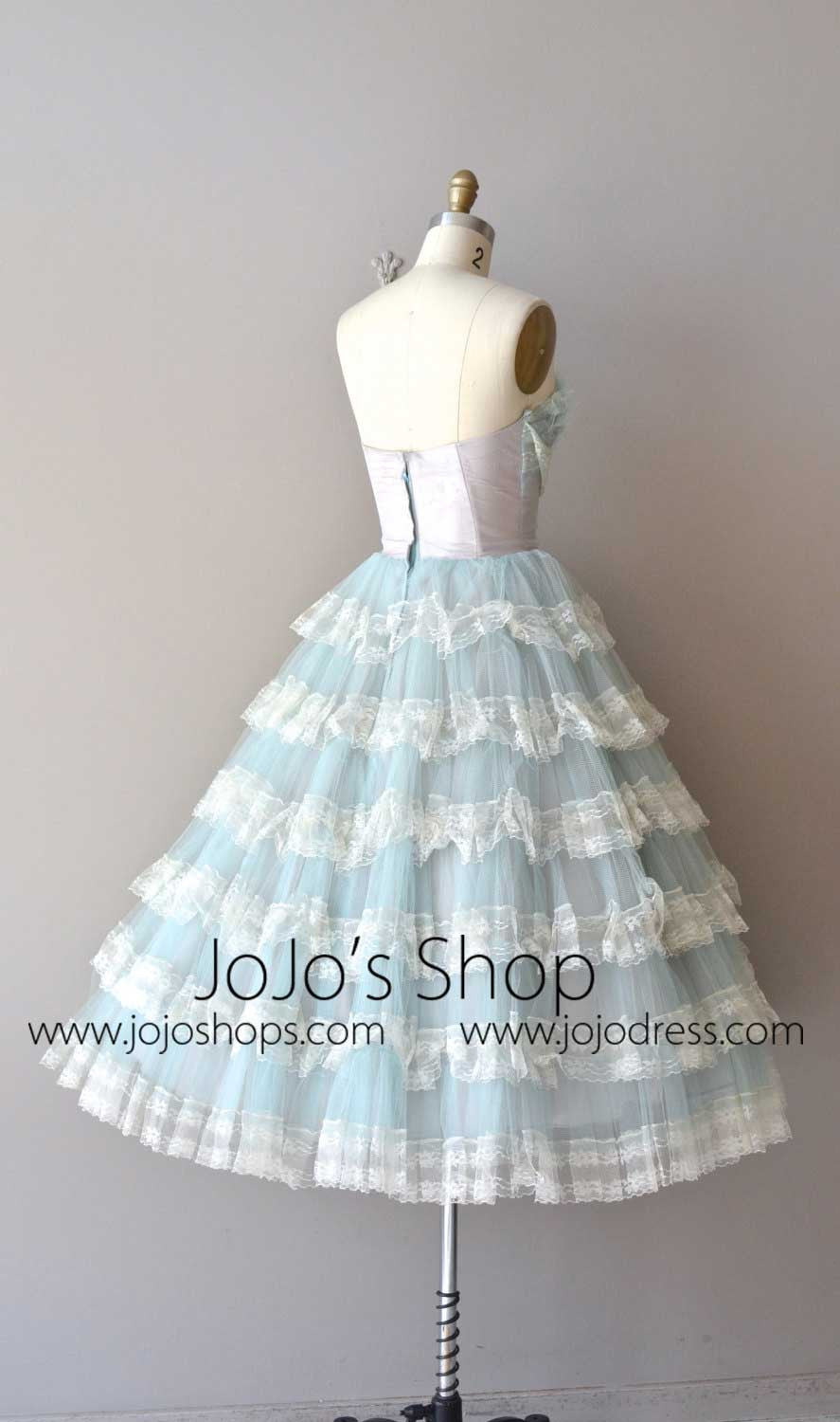 Vintage Style Short Prom Dress with Lace Tiered Skirt Size 4 / Other / Zipper Vintage Style Short Prom Dress with Lace Tiered Skirt Size 4 / Other / Zipper