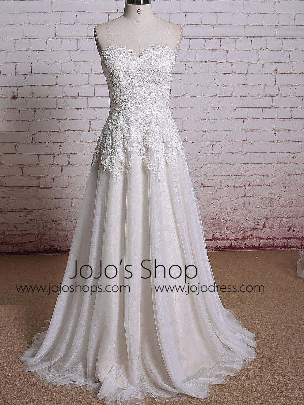 Vintage Strapless Lace Dress with Sweetheart Neckline | EE3011